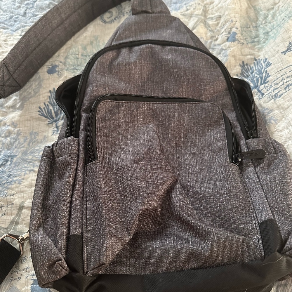 Thirty one sling backpack